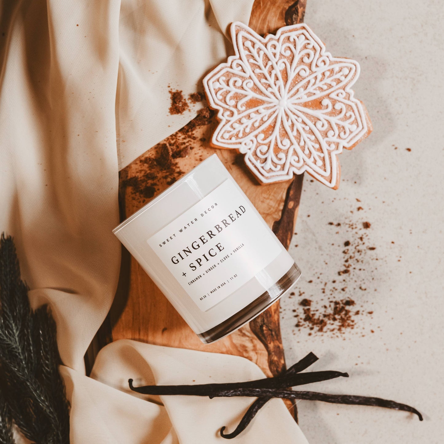Sweet Water Decor - Gingerbread and Spice 11 oz Soy Candle - Christmas Decor
