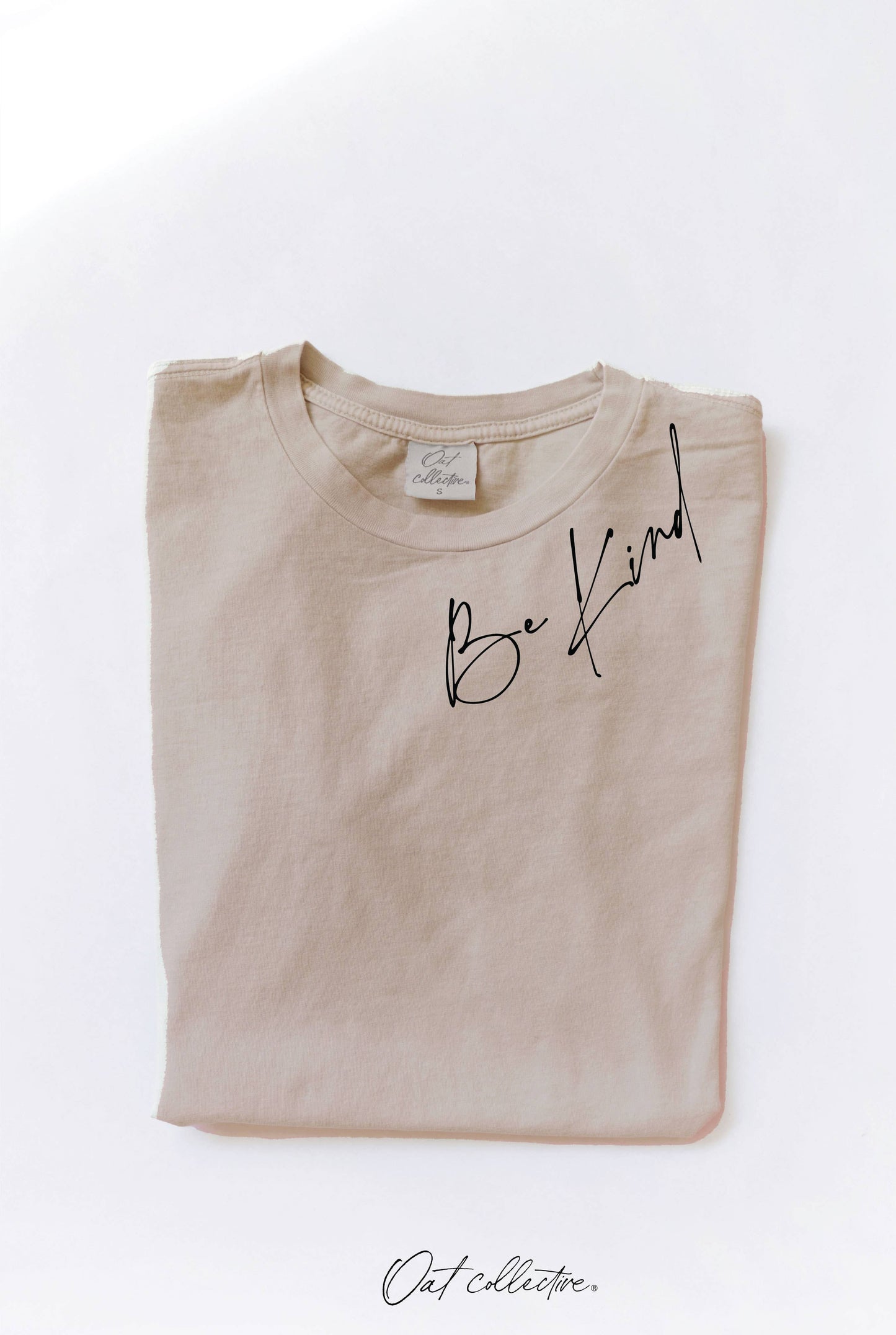 DEAR PERSON BEHIND ME Mineral Graphic Top