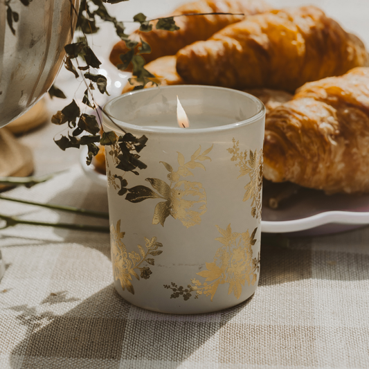 *NEW* Gold Delft 12 oz Soy Candle - Home Decor